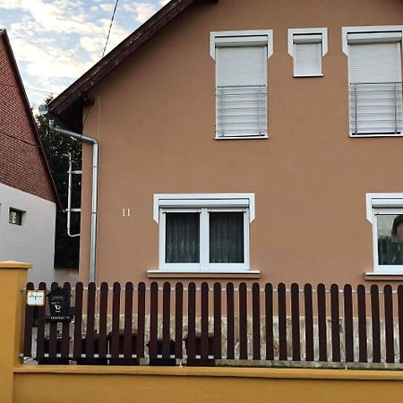 Kristaly Apartmanhaz Sárvár Exterior foto