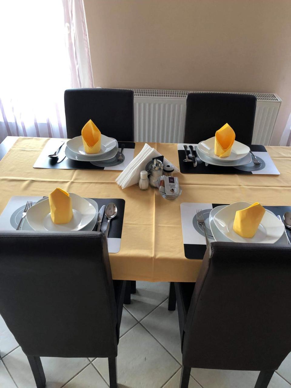 Kristaly Apartmanhaz Sárvár Exterior foto