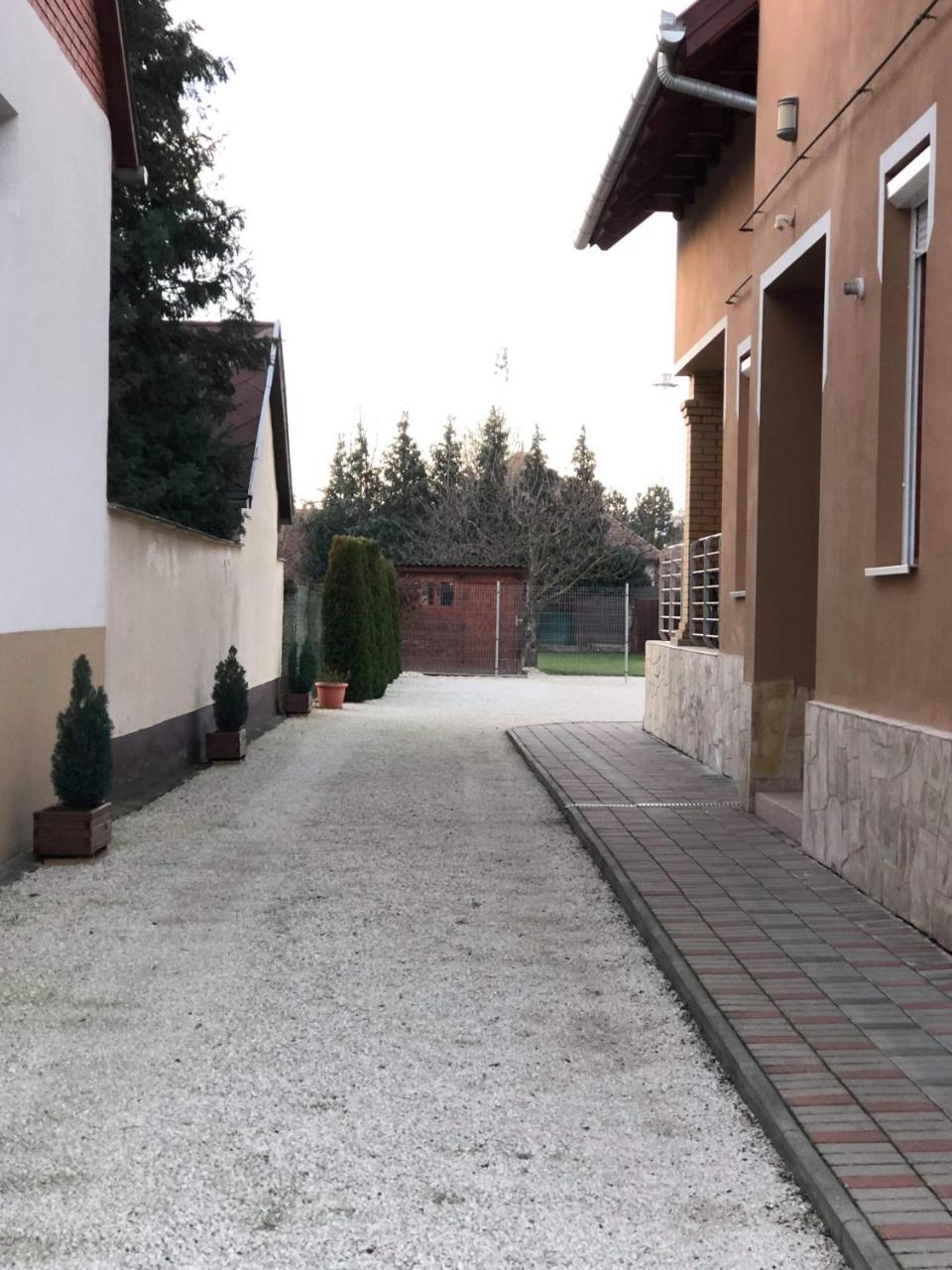 Kristaly Apartmanhaz Sárvár Exterior foto