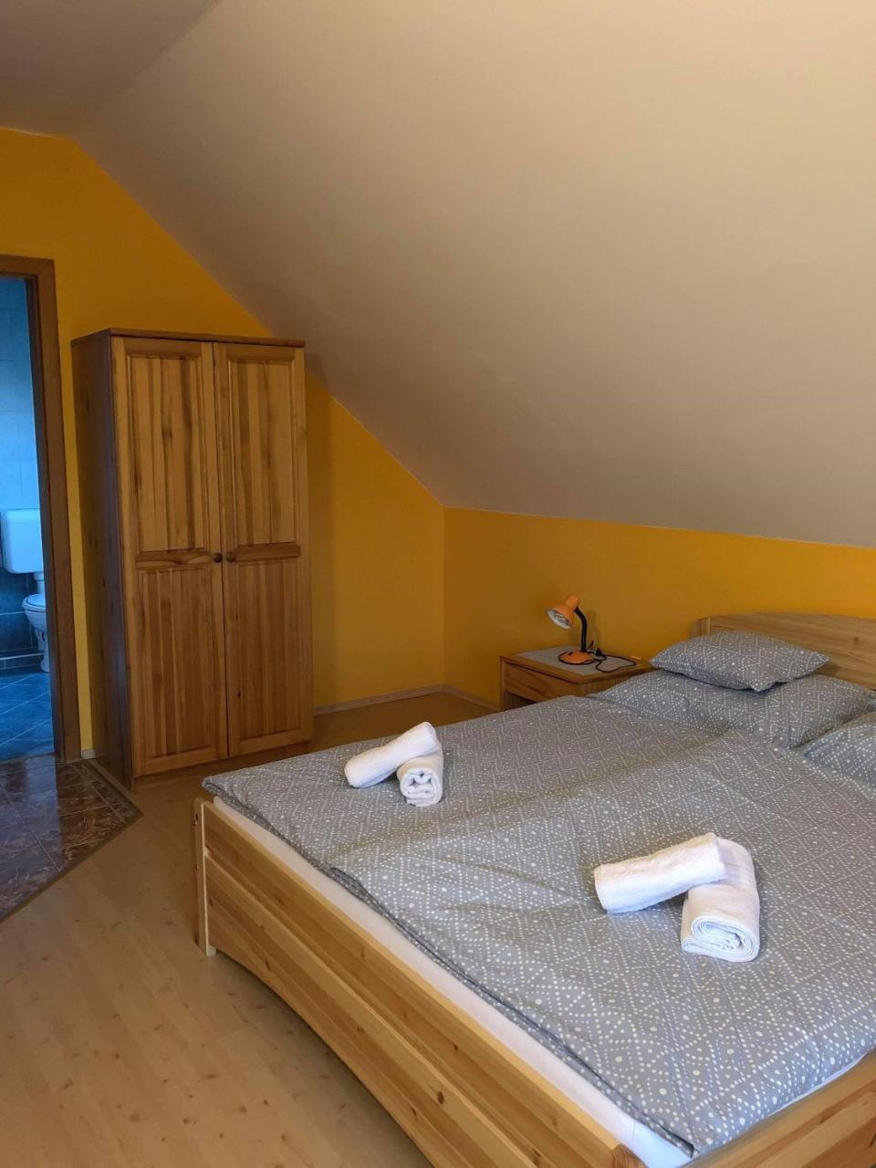 Kristaly Apartmanhaz Sárvár Exterior foto